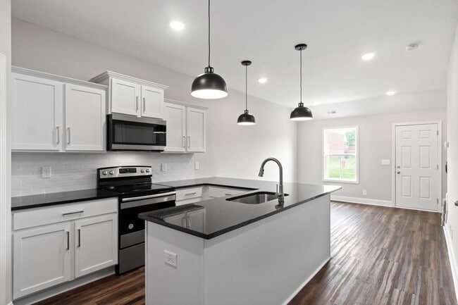 Photo - 2 Bedroom Townhome Located Close to Post