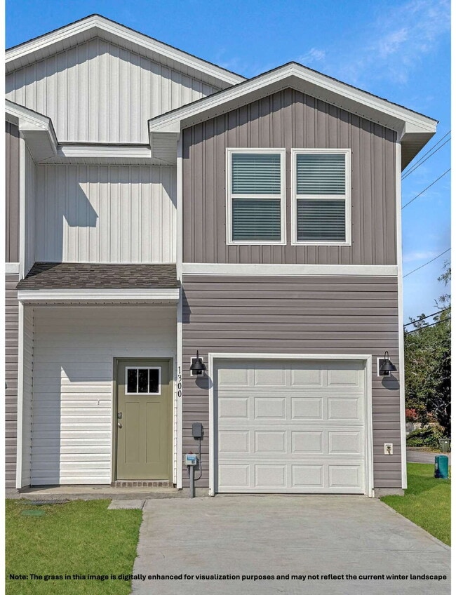 Building Photo - Modern 3BR Townhome for Rent Near NAS Pensacola – Updated & Move-In Ready