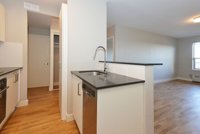 Photo - 111 Lawton Blvd Unit 703