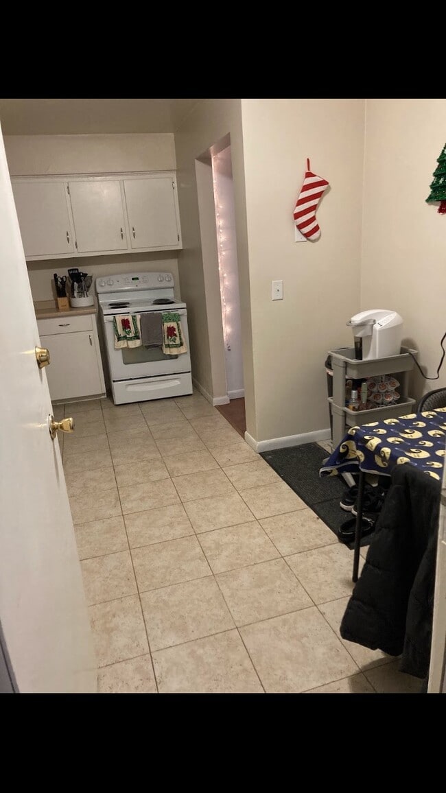 Photo - 3309 St Joseph