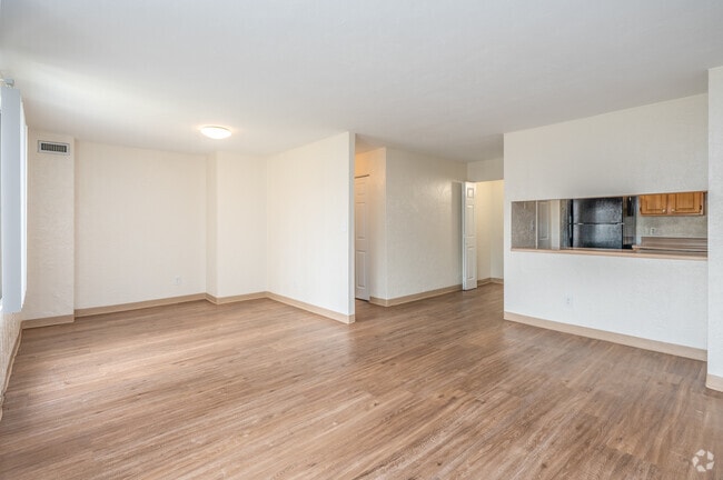 3BR, 1.5BA - 1,370SF - Living Room/Dining Room