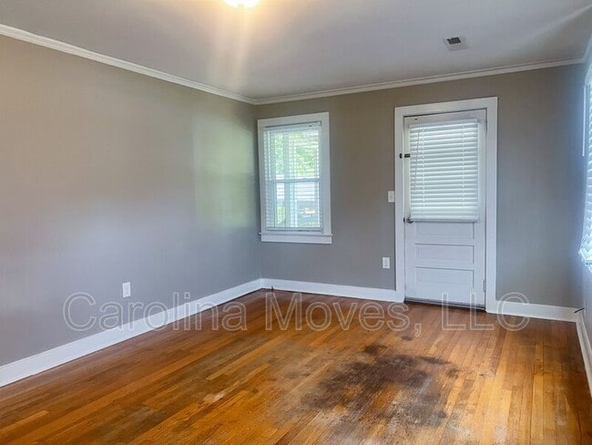 Photo - 211 N Pliney Cir