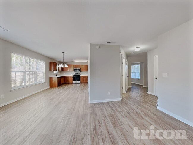 Photo - 1011 Ronald Rd