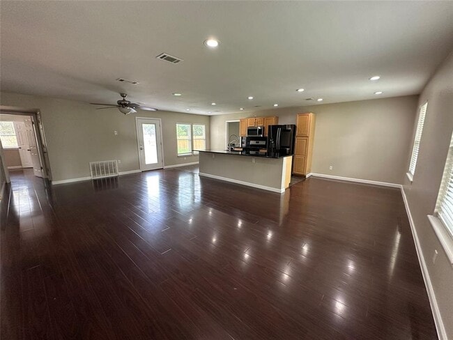 Photo - 4902 Winding Trail