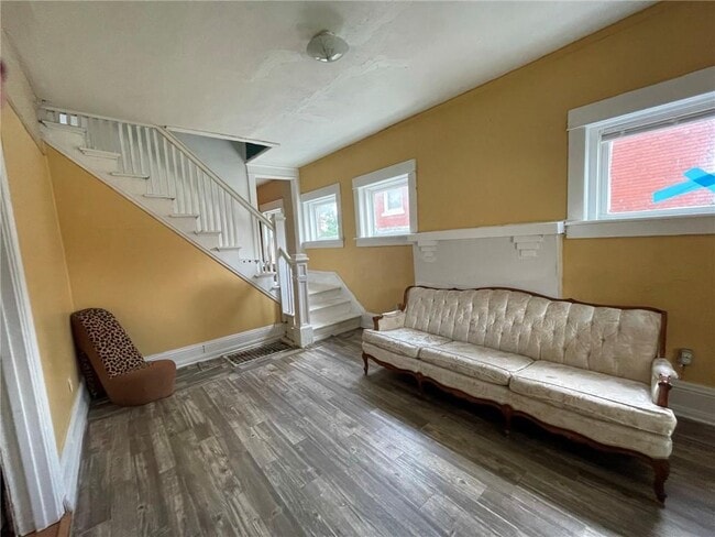 Photo - 711 Sandusky Ave