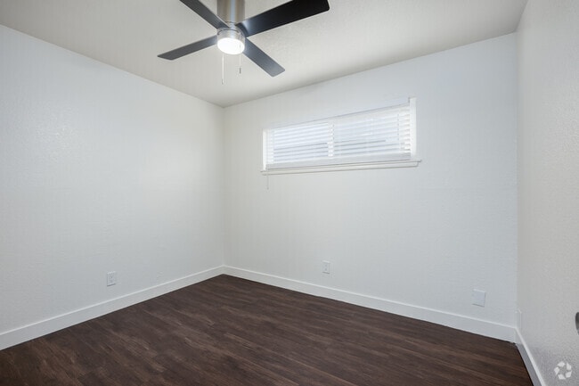 2BR, 1BA - 775SF - Second Bedroom