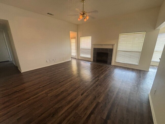 Photo - 1024 Carlin Ln