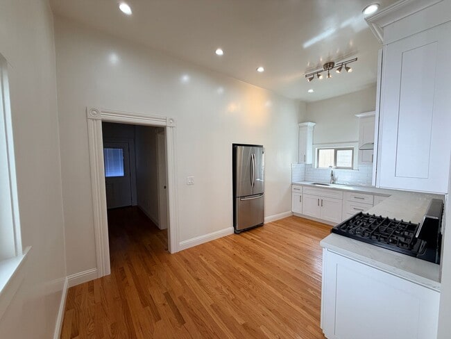 Building Photo - 1224-1226 Campbell St Unit 1226