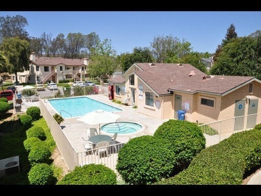 Fallbrook Hills Apartments