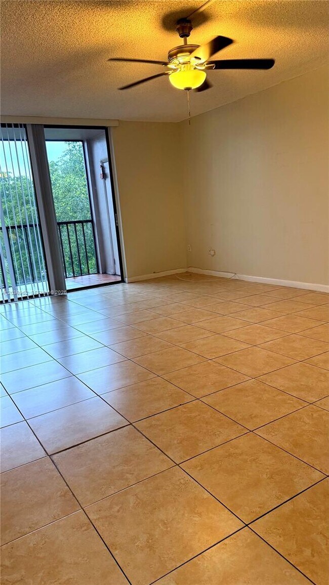 Photo - 8540 SW 133rd Avenue Rd Unit 422
