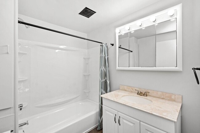 Photo - Gorgeous 2 bedroom house in West Mifflin available July 1!