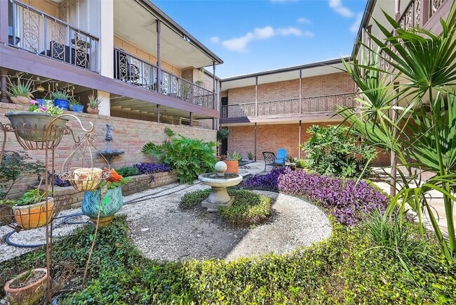 Photo - 2516 Commonwealth St Unit 203