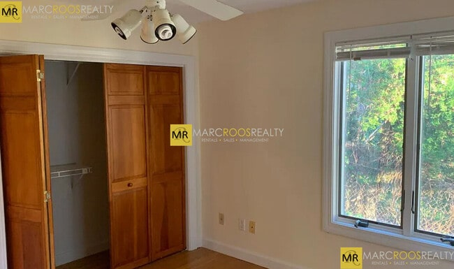 Photo - 114 Yorktown St