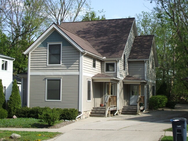 Building Photo - 306 Beakes St Unit 306 Beakes #1