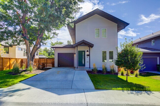 Photo - Evolve Real Estate: Stunning Smart Home in Vibrant West Denver! Available March 27th
