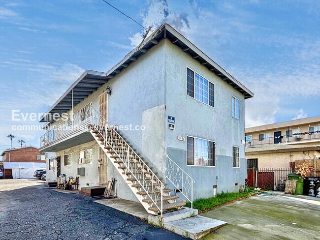 Building Photo - 1434 Plaza del Amo Unit 4