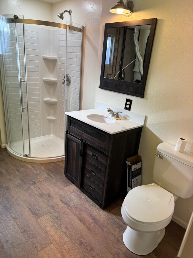 Bath - 337 Rd 3050 Unit Tiny House