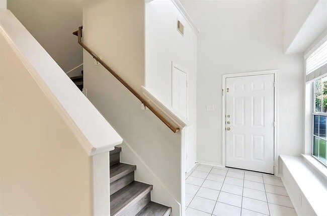 Photo - 2 Peach Ridge Pl