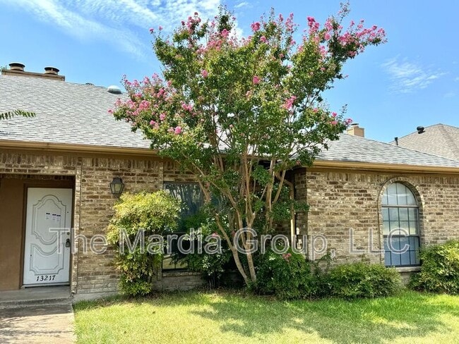 Building Photo - 13217 Fall Manor Dr Rental