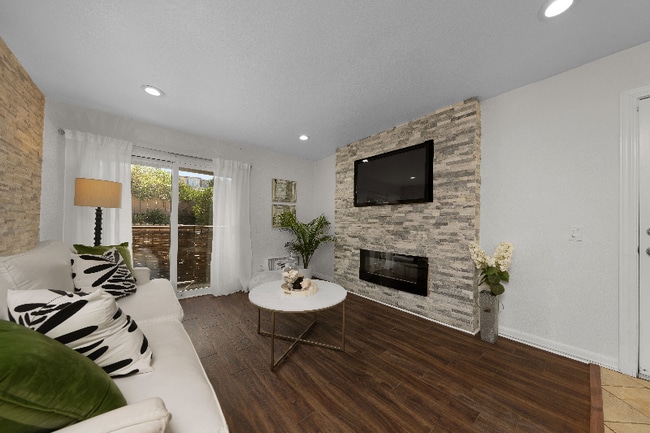 Photo - 9860 Dale Ave Unidad C3