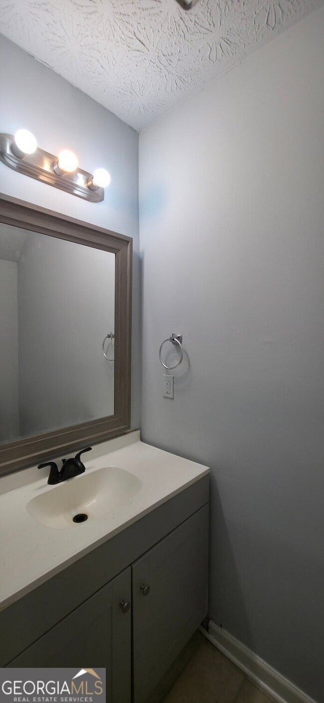 1104 Booth Ct SW