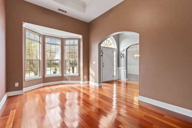 Photo - Beautiful Home just minutes from Mountain Island lake