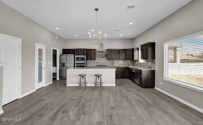 Photo - 905 Louisiana Downs Ave