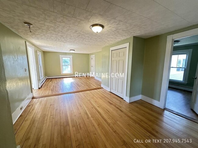 Photo - 233 Parkview Ave Unit 2
