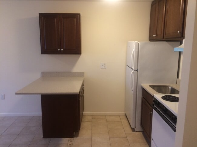 Kitchen island - 55 Wildman St Unit 405