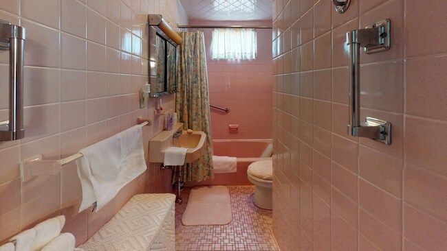 Photo - 60 Pinkert St Unit 2