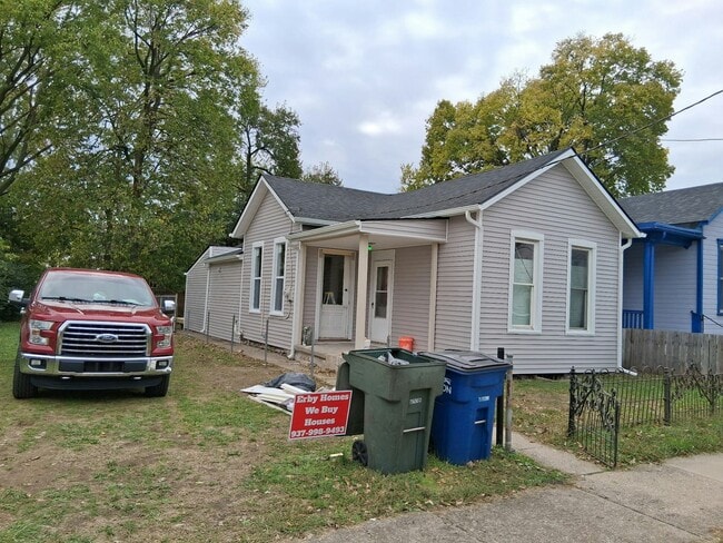 Photo - 1528 Chapel St