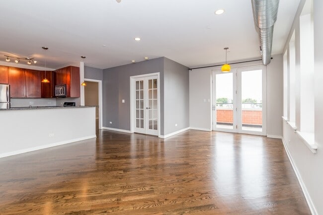 Photo - 3550 W Montrose Ave Unidad 501