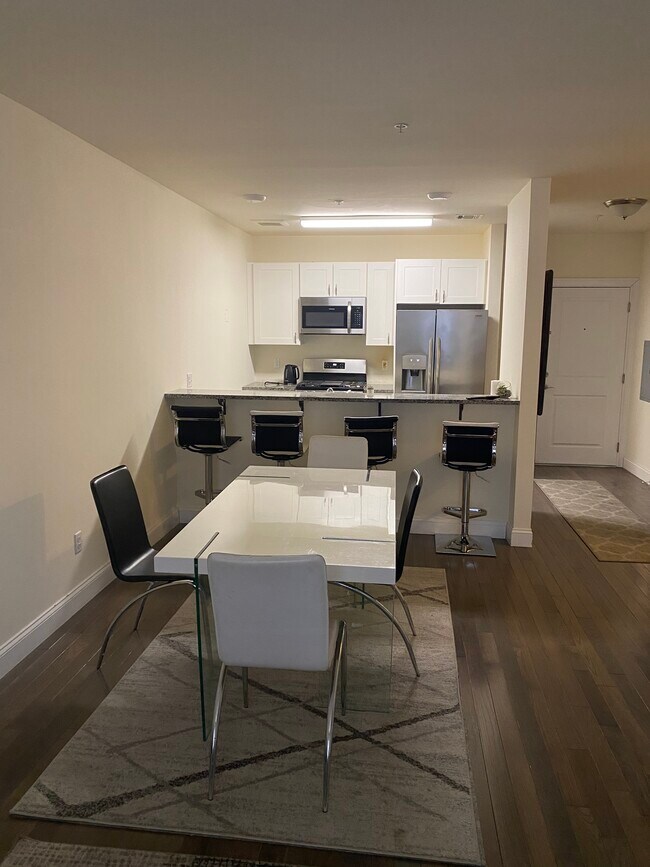 Photo - 90 Clinton Ave Unidad 306