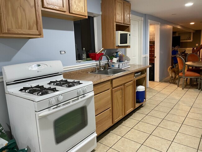 Photo - 1909 W 19th St Unit G