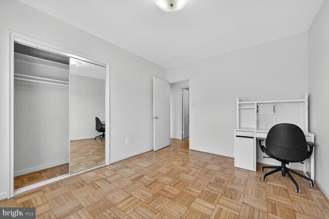 Photo - 4301 Massachusetts Ave NW Unidad 5009