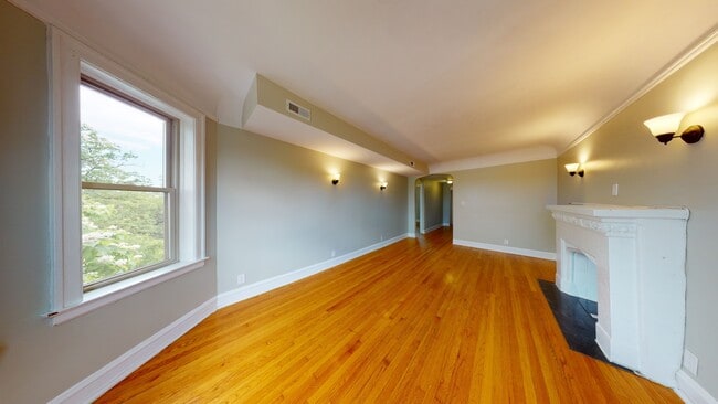 Photo - 3057 N Troy St Unit 3057 N Troy st 3