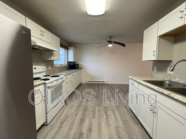 Photo - 8110 E 16th Ave