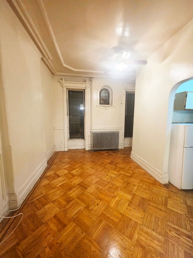 Photo - 105 Halsey St