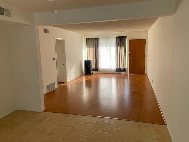 1221 S Sherbourne Dr Unit 3