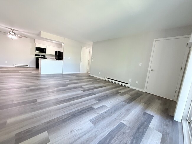 Photo - Fountain Circle