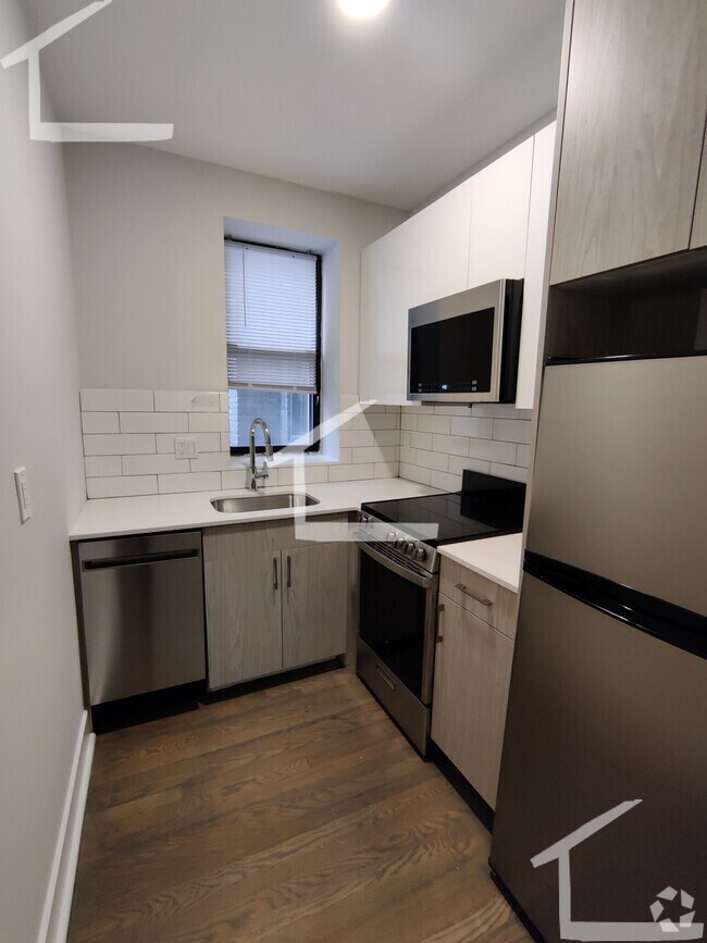 Building Photo - 19 Peterborough St Rental