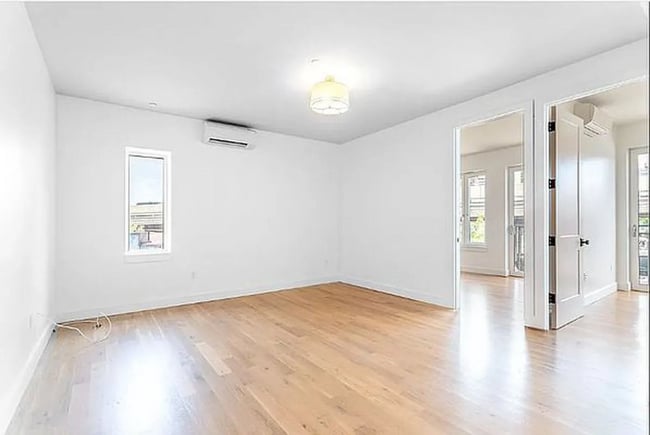 Photo - 56 Frost St Unit 2r