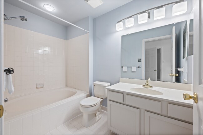 Photo - 1408 Black Walnut Dr