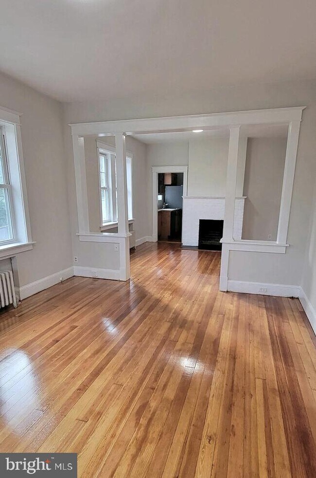 Photo - 1908 N Quebec St