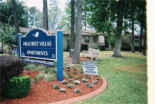 Building Photo - Hill Crest Villas