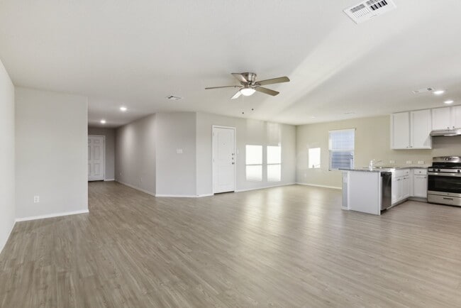 10546 Varmus Dr