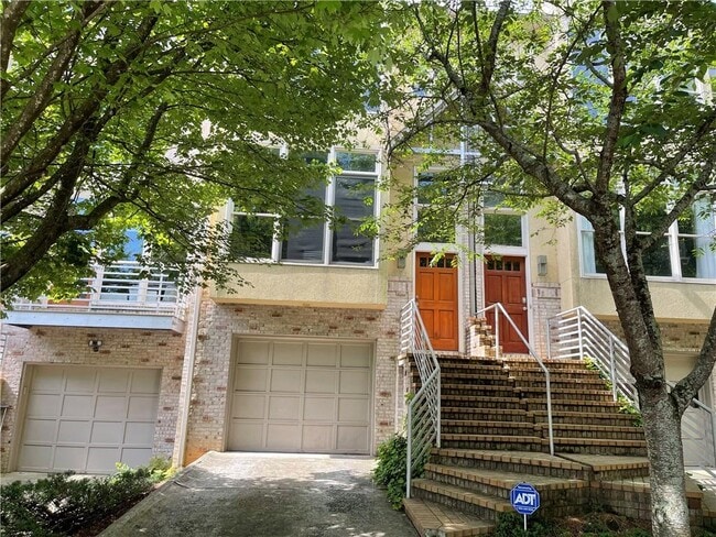 Building Photo - 1325 Peachtree View NE