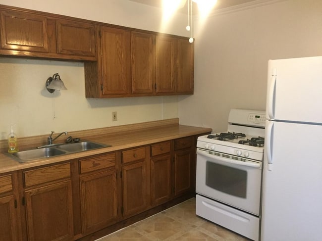 Photo - 608 N Jefferson St