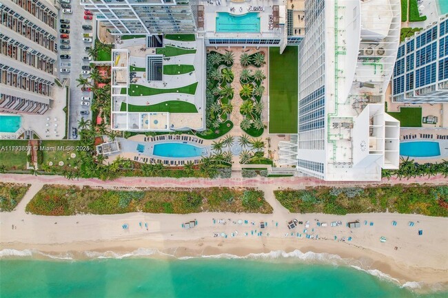 Building Photo - 6899 Collins Ave Unit 1603 Rental