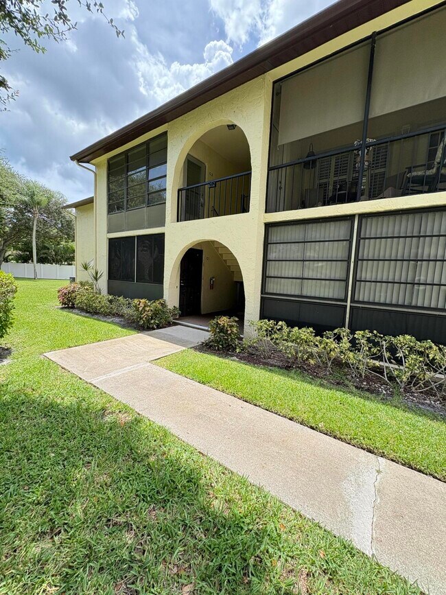 Building Photo - 3626 La Mar Ct Unit C1 Rental